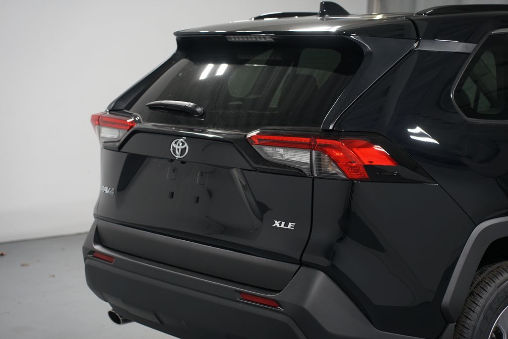 Thumbnail: 2025 Toyota RAV4 - 9