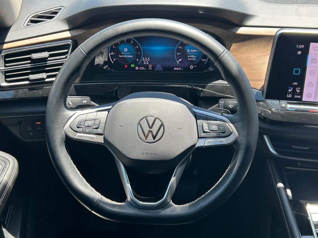Used 2025 Volkswagen Atlas SUV