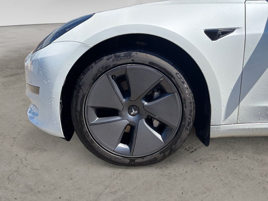 Used 2023 White Tesla Base image 9