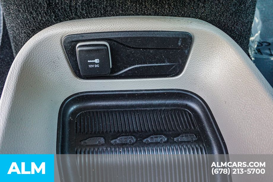 2024 Chrysler Pacifica Touring L photo 42