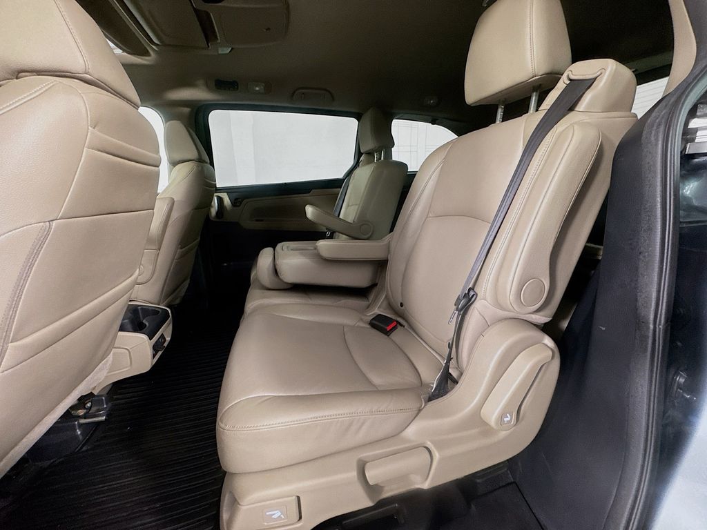 Used Car 2019 Honda Odyssey  Touring For Sale Under $30,000 In Austin, Texas