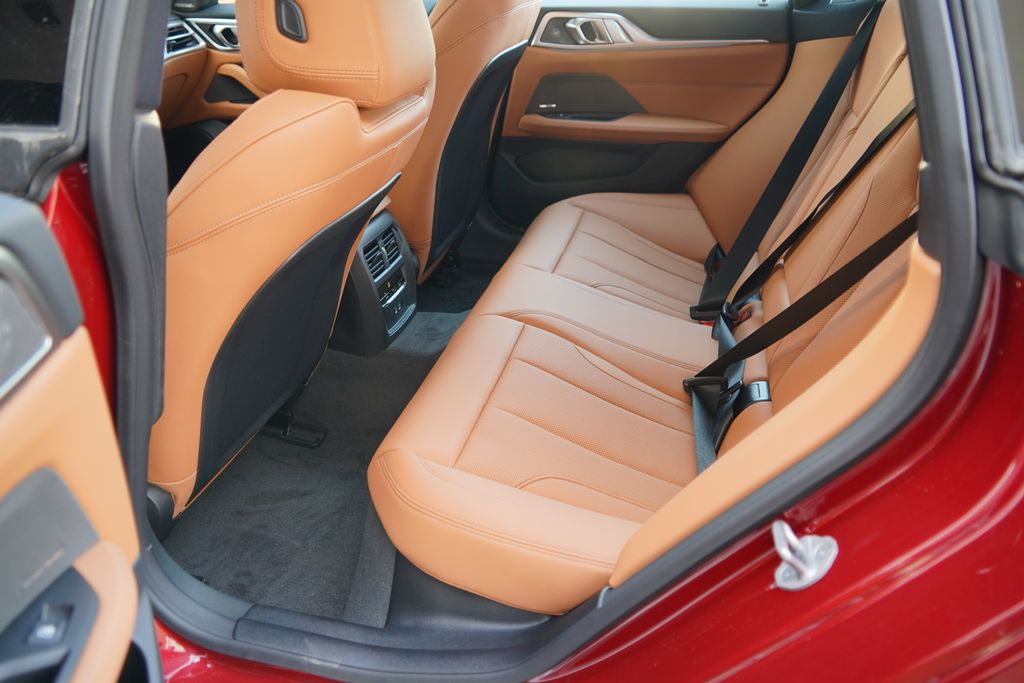 Thumbnail: 2026 BMW i4 - 19