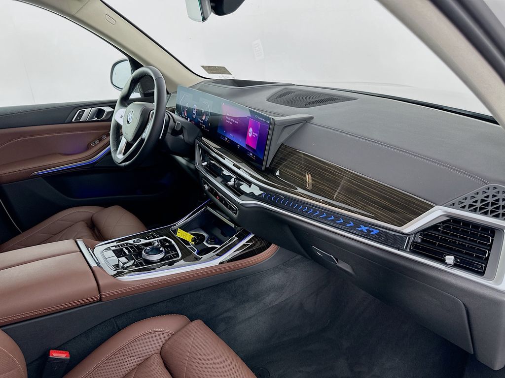 2023 BMW X7 xDrive40i 29