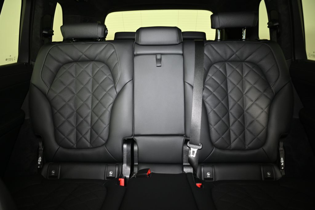 2026 BMW X7 xDrive40i 25