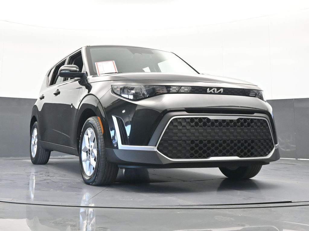 Used 2023 Fusion Black Kia LX image 56