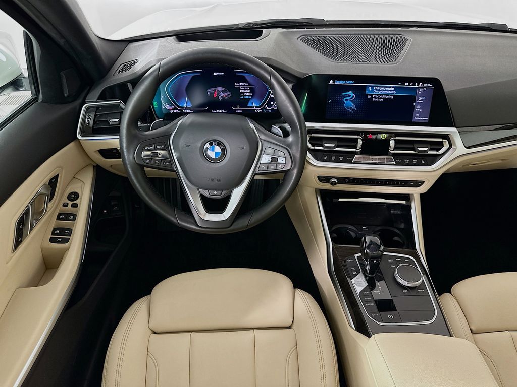 Thumbnail: 2021 BMW 3 Series - 23