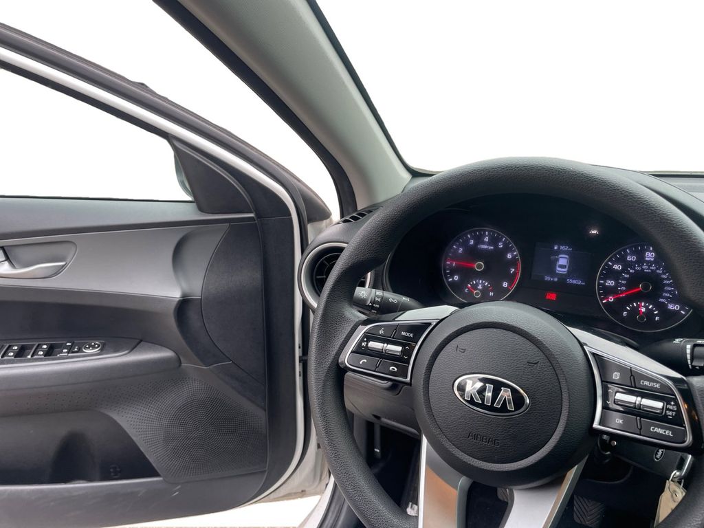 2020 Kia Forte FE 12