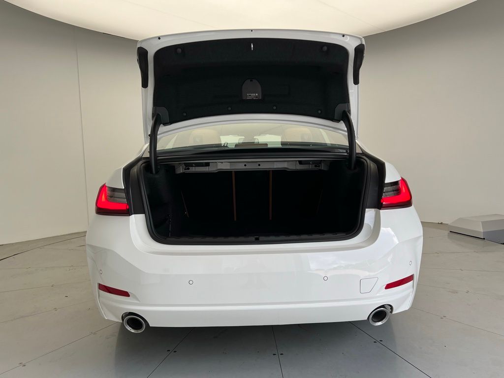 Thumbnail: 2024 BMW 3 Series - 5