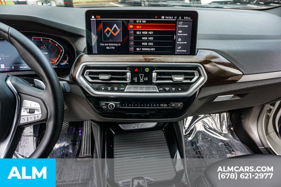 Used 2025 White BMW xDrive30i image 38