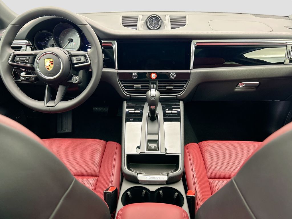 Thumbnail: 2026 Porsche Macan - 16