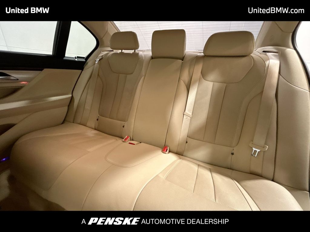 2019 BMW 7 Series 740i xDrive 21