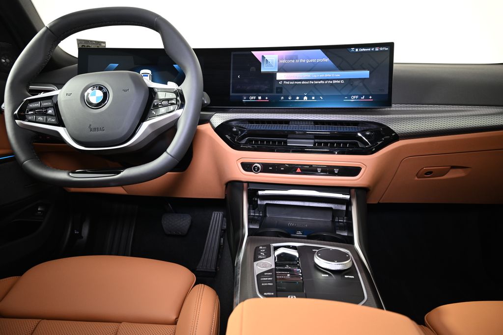 Thumbnail: 2025 BMW 3 Series - 16