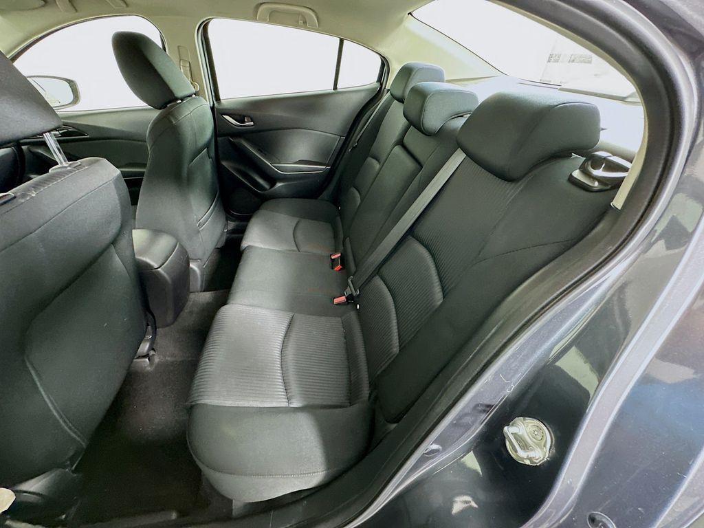 Thumbnail: 2016 Mazda Mazda3 - 24