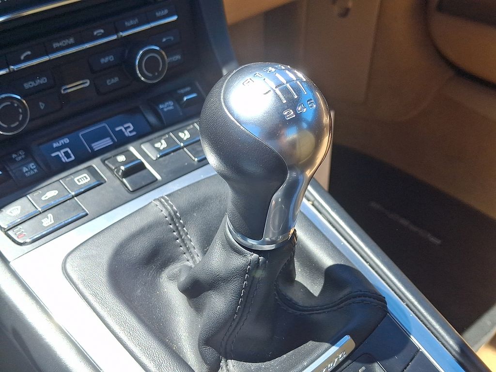 Thumbnail: 2014 Porsche 911 - 16
