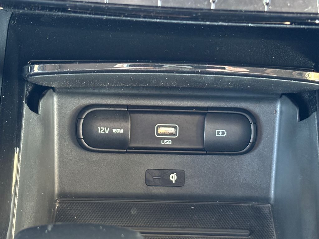 Thumbnail: 2021 Kia Telluride - 16