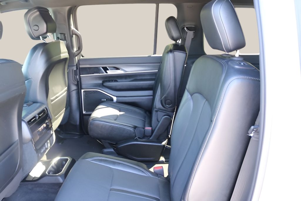 Used Car 2024 Jeep Wagoneer L  Series Ii For Sale Under $50,000 In Austin, Texas