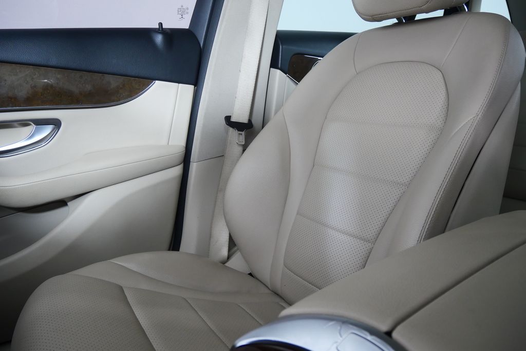 2018 Mercedes-Benz GLC 300 26