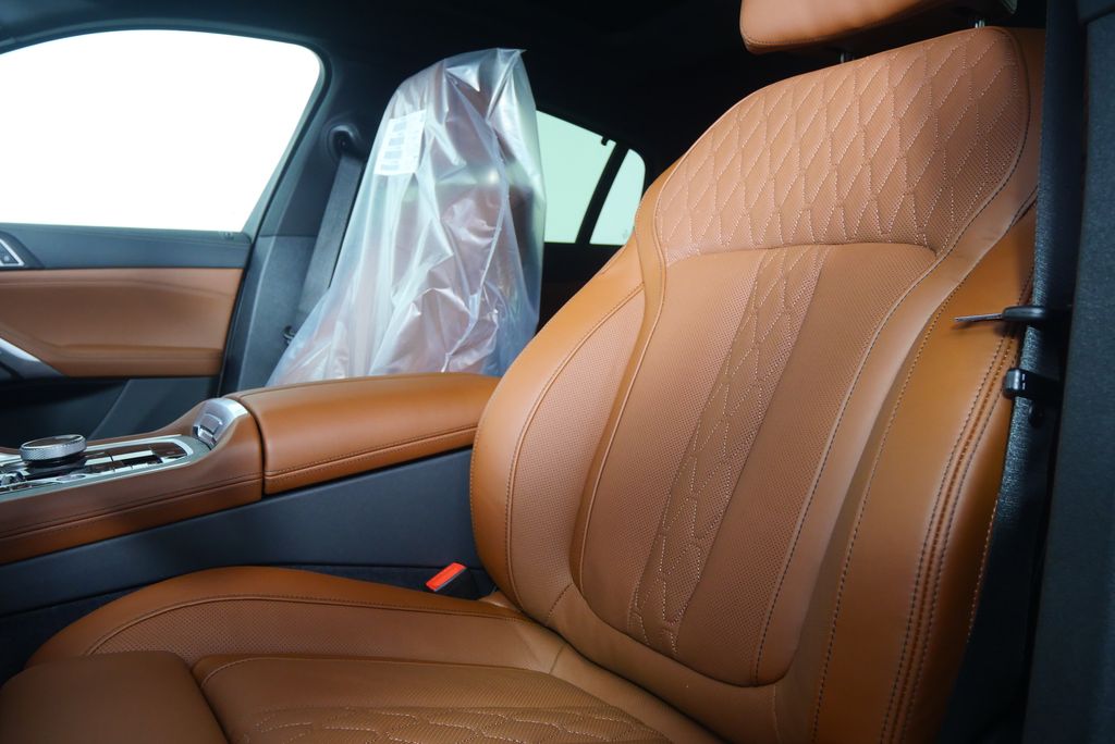 Thumbnail: 2026 BMW X6 - 11