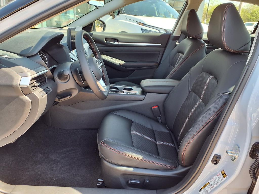 New 2026 Gray Nissan 2.5 SR image 7