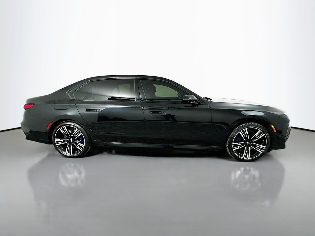 Thumbnail: 2023 BMW 7 Series - 4
