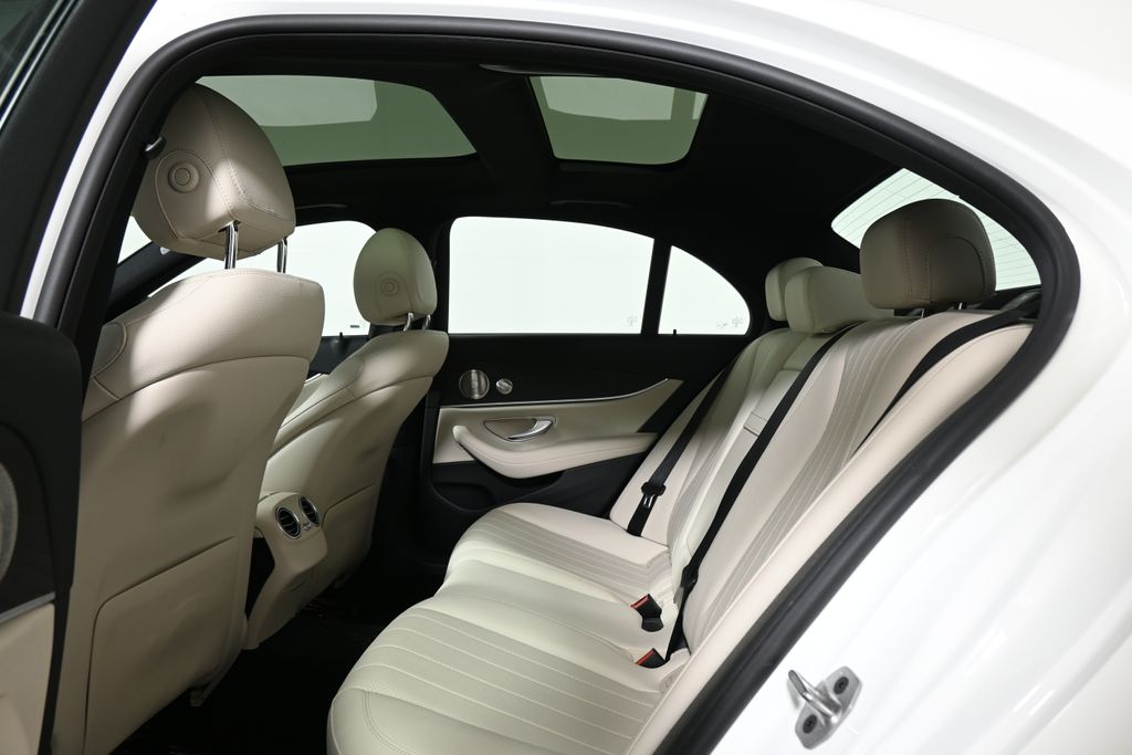 Thumbnail: 2023 Mercedes-Benz E-Class - 7