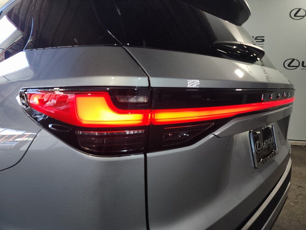 Thumbnail: 2026 Lexus TX - 10
