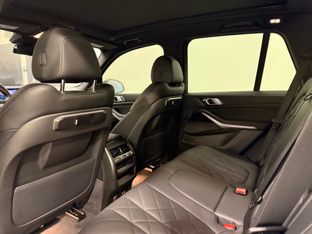 Thumbnail: 2024 BMW X5 - 20