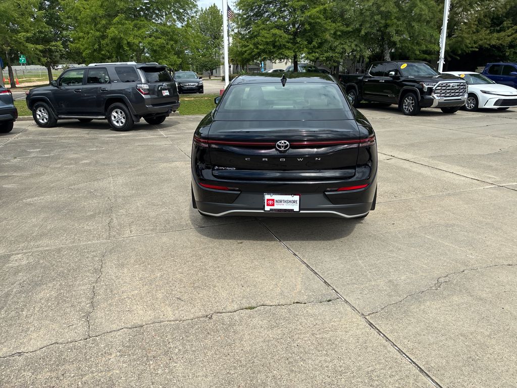 View vehicle photo 5