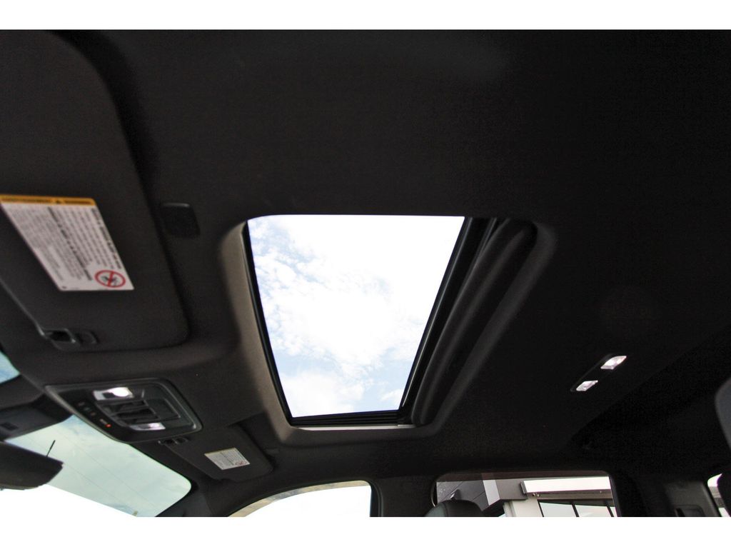 2021 GMC Sierra 2500HD AT4 White at River Oaks CDJR
