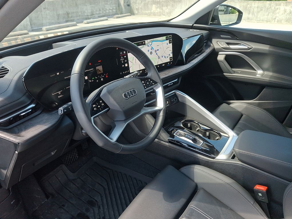 Thumbnail: 2025 Audi Q5 - 4
