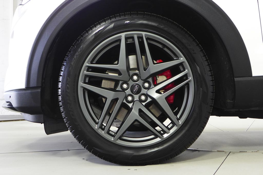 Thumbnail: 2025 Ford Explorer - 5