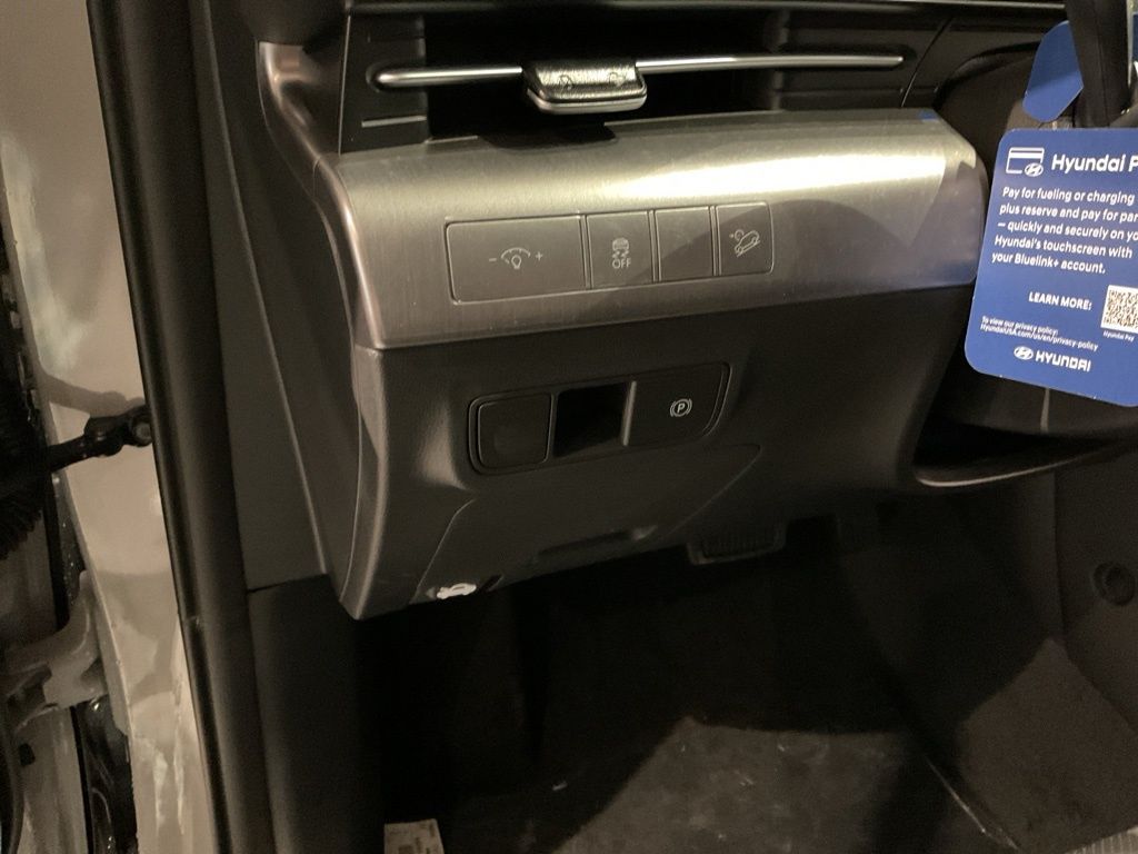 New 2026 Gray Hyundai SEL Premium image 11