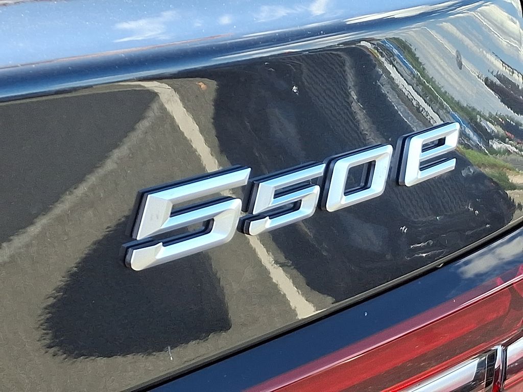 Thumbnail: 2026 BMW 5 Series - 11