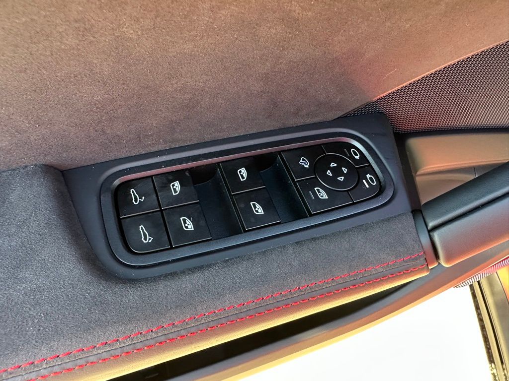 Thumbnail: 2026 Porsche  - 20