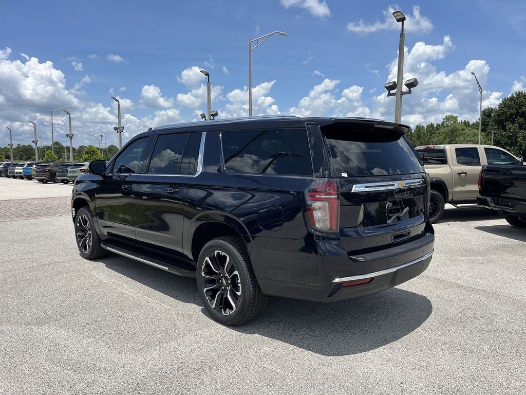 2024 Chevrolet Suburban LT 4