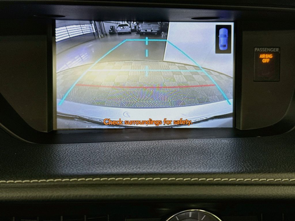 Thumbnail: 2014 Lexus ES - 14