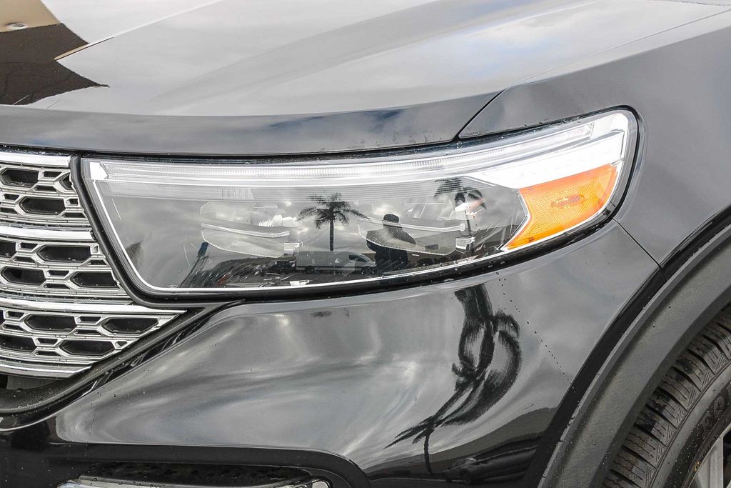 Used 2023 Black Ford Limited image 5