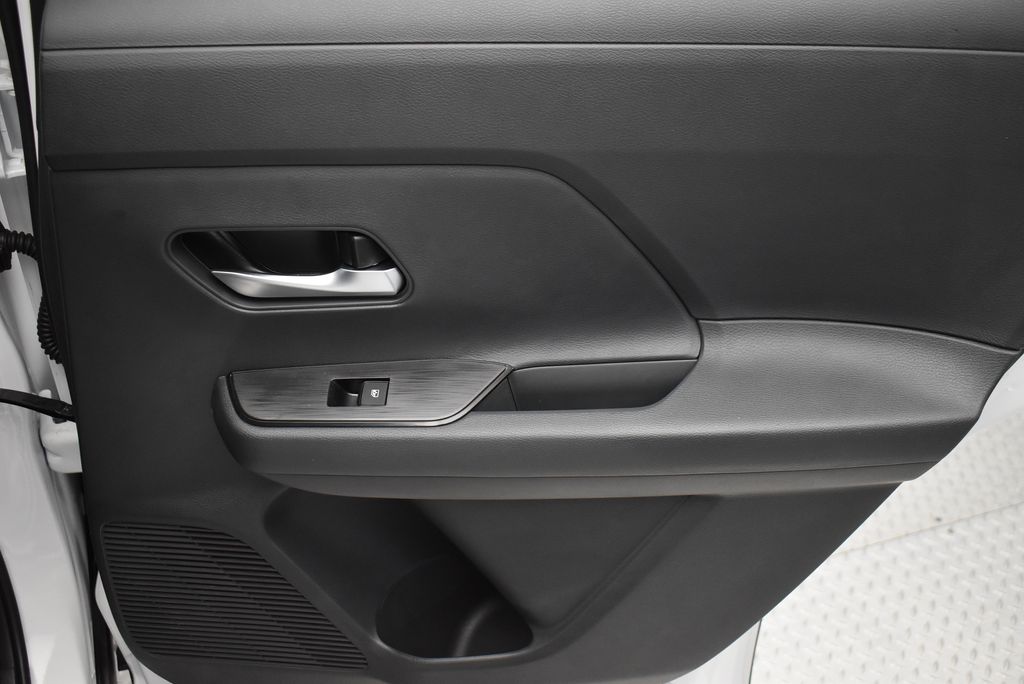 Thumbnail: 2026 Nissan Kicks - 27