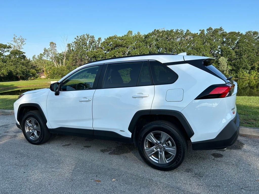 2024 Toyota RAV4 LE 3