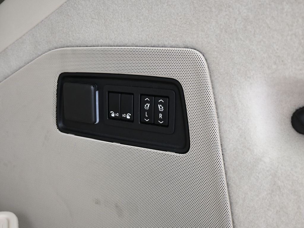 Used 2021 Black Raven Cadillac Sport Platinum image 59