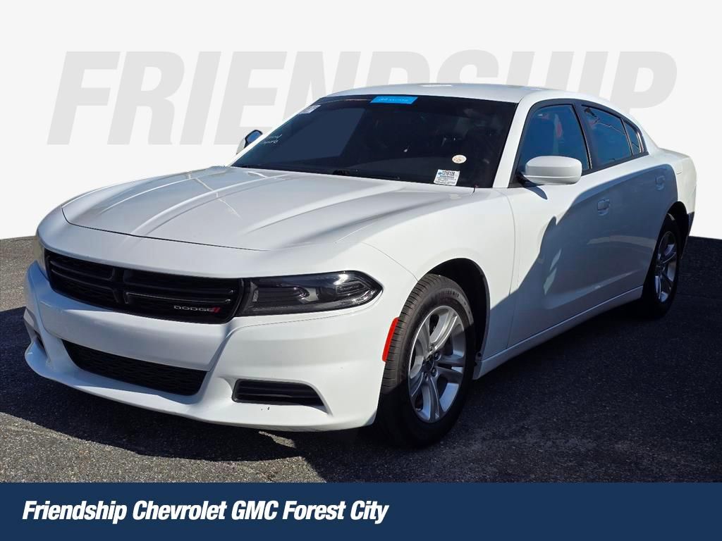 White Knuckle Clearcoat 2022 Dodge Charger SXT RWD Sedan Rear-Wheel Drive 8-Speed Automatic