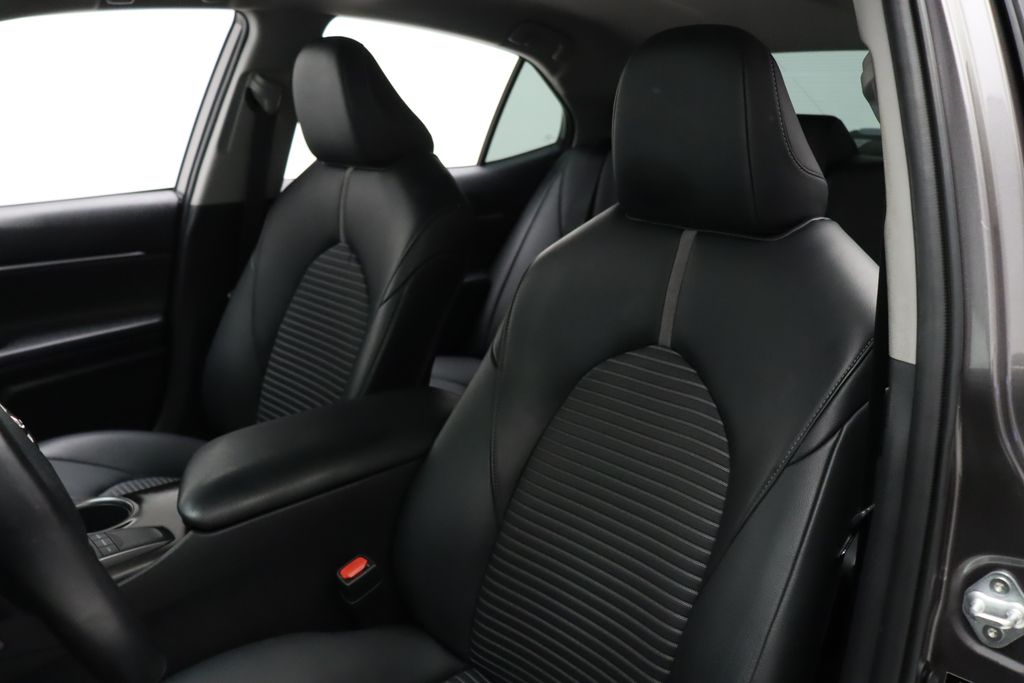 2022 Toyota Camry SE 13