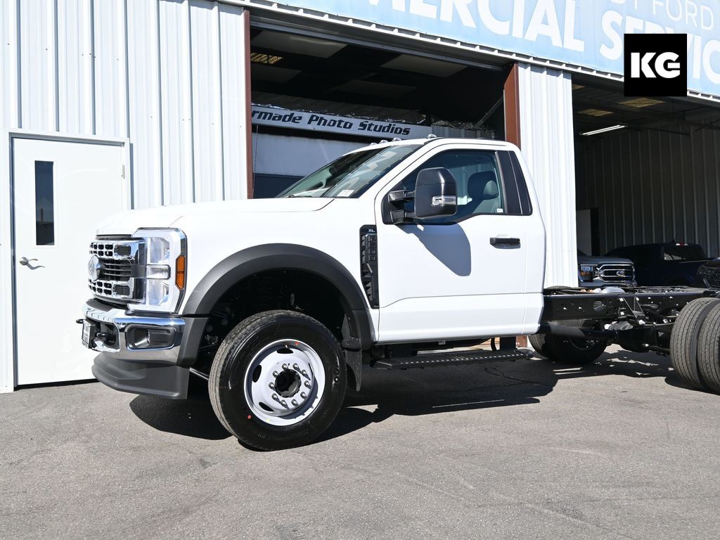 2024 Ford F-600 Super Duty Chassis Cab XL