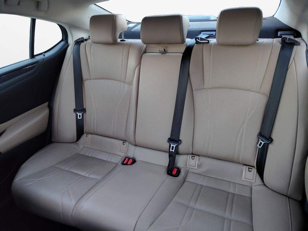 Used Car 2019 Lexus Es  350 Luxury For Sale Under $30,000 In Austin, Texas