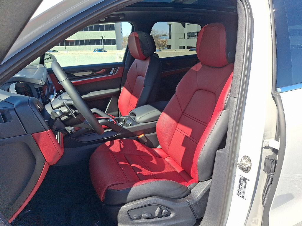 Thumbnail: 2026 Porsche Cayenne - 5