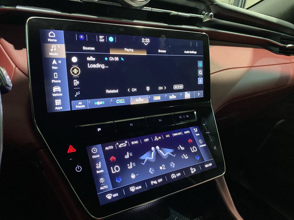 View vehicle photo 7