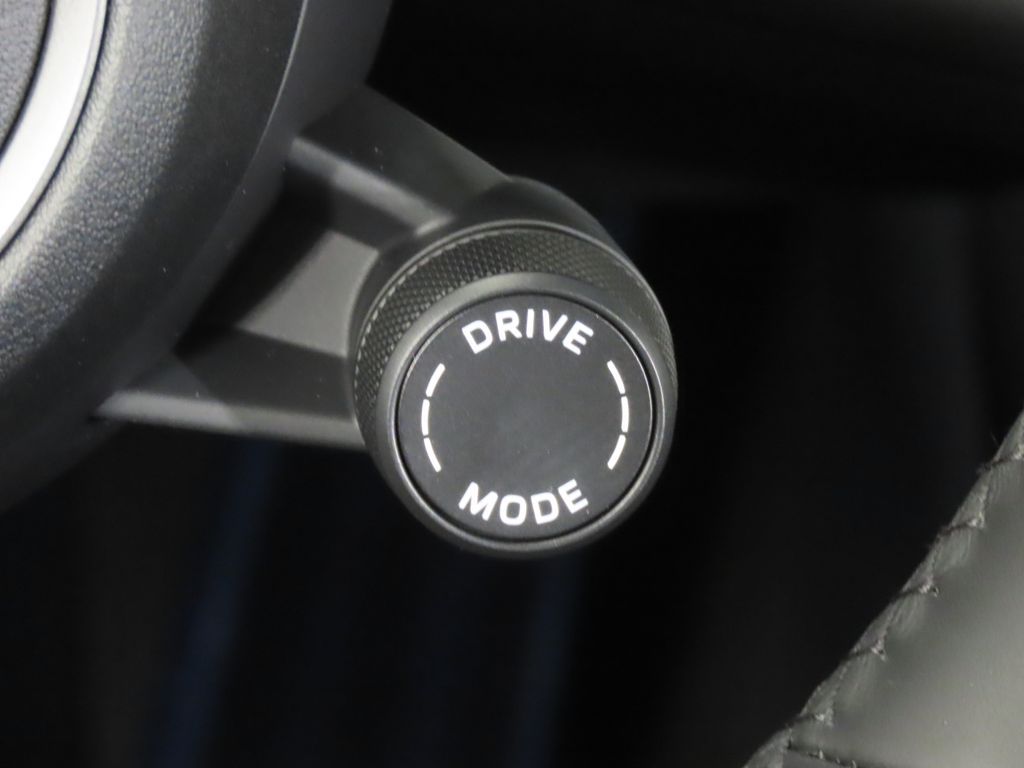 Thumbnail: 2026 Porsche Taycan - 23