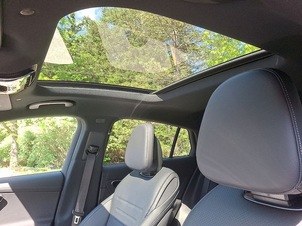 Thumbnail: 2025 Mercedes-Benz GLC - 11