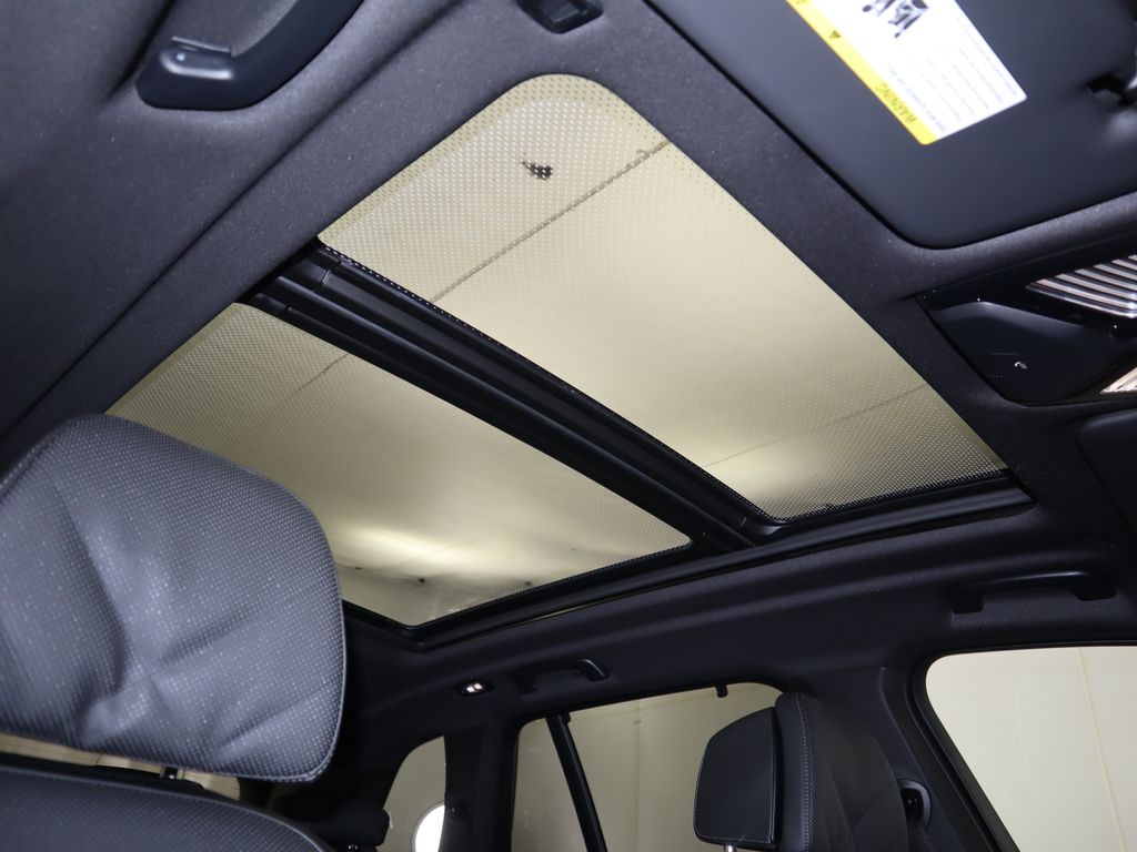 Thumbnail: 2026 BMW X5 - 19