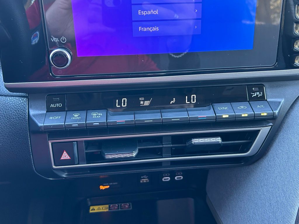 Thumbnail: 2025 Toyota Camry - 25